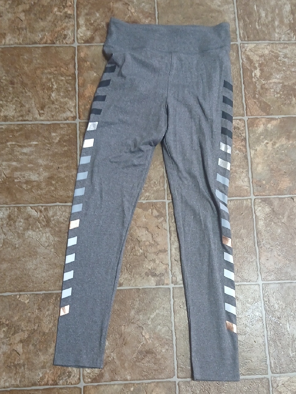 SO Womens  Gray Leggings with Metallic Chevron Side Stripes